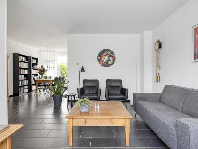 Azaleahof 16, Waalwijk