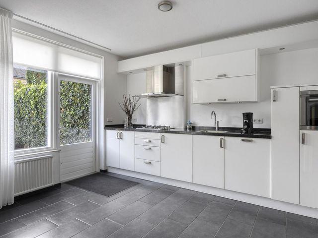 Azaleahof 16, Waalwijk