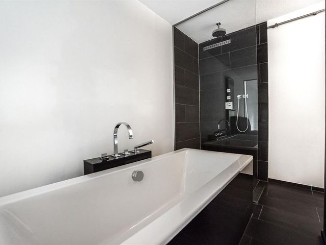 Lodewijk Pincoffsweg 390, Rotterdam