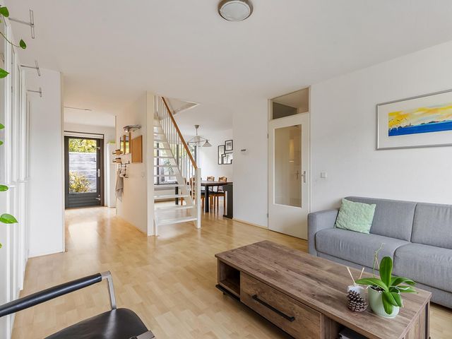 Januaristraat 76, Almere