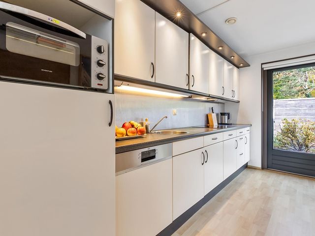 Januaristraat 76, Almere