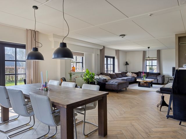 Voorsterweg 155, Tonden