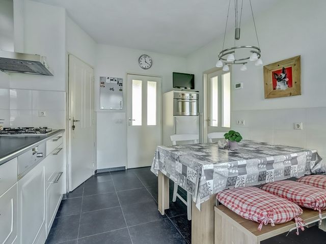 Pater Helmerplein 20, Moergestel