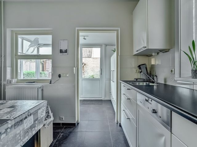 Pater Helmerplein 20, Moergestel