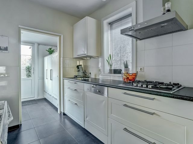 Pater Helmerplein 20, Moergestel