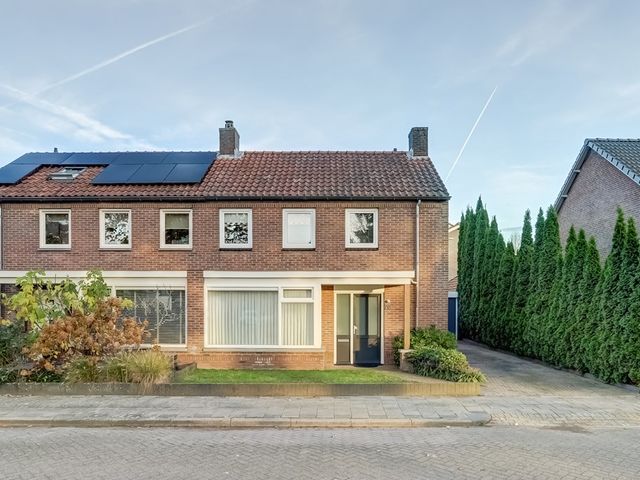 Pater Helmerplein 20, Moergestel