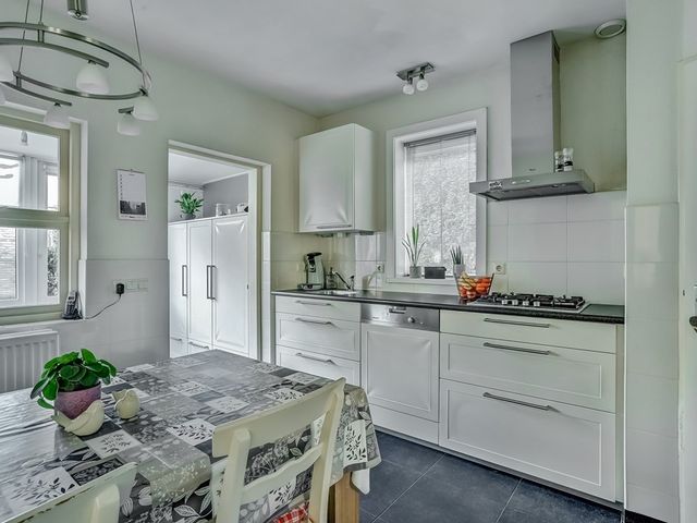 Pater Helmerplein 20, Moergestel