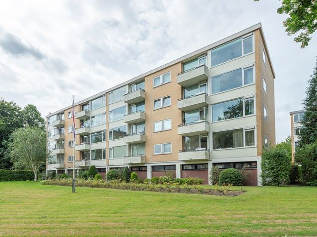 Leeuweriklaan 97, Bussum