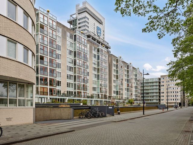 Omval 105, Amsterdam