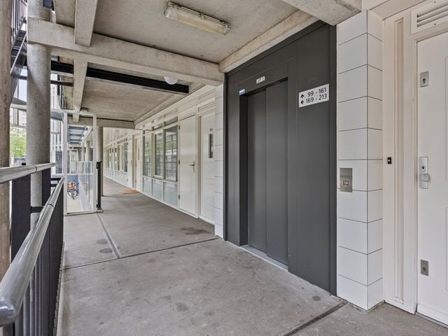 Omval 105, Amsterdam