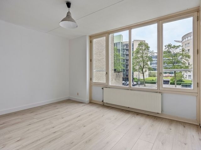 Omval 105, Amsterdam