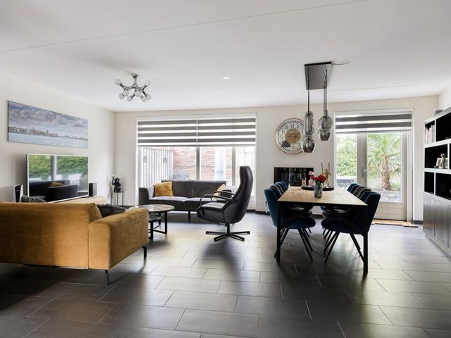 Gerrit Kögelerstraat 74, Zwijndrecht