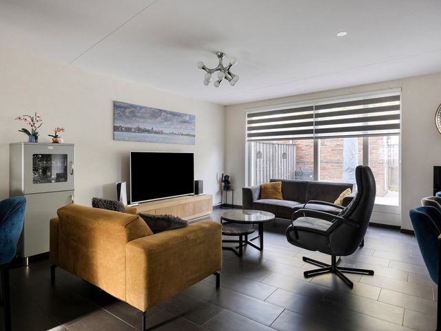 Gerrit Kögelerstraat 74, Zwijndrecht