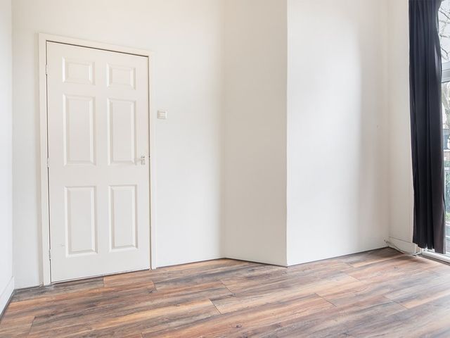 Oranjepark 27, Dordrecht