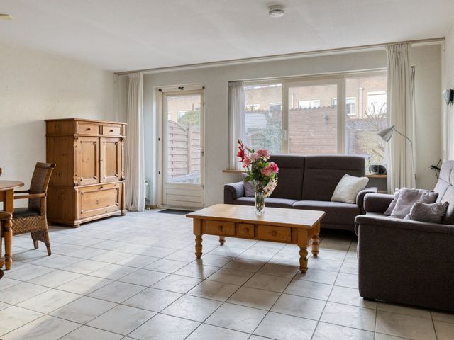 Suze Baarthof 18, Leiden