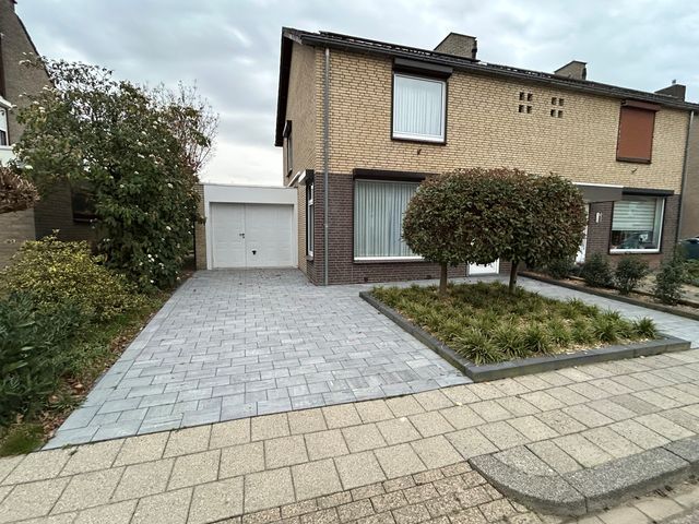 President Kennedystraat 58, Schinveld