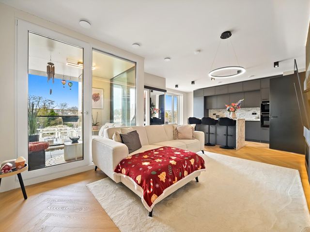 Jaap van der Hoekplaats 62, Rotterdam