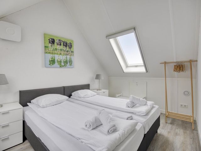 Oesterdam 77, Tholen