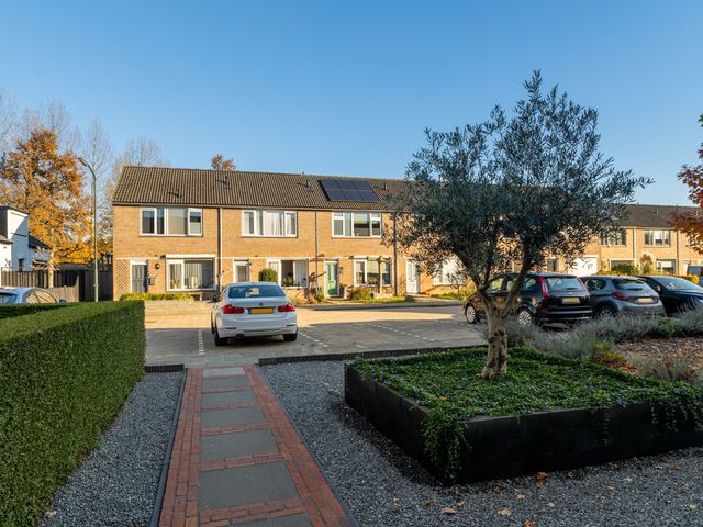 Dokter van Vuurestraat 16, Dussen