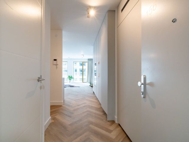 Gedempte Zalmhaven 214, Rotterdam