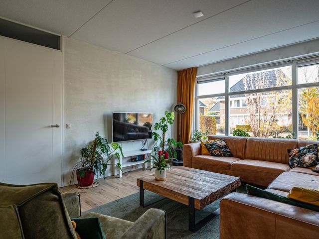 Pasteurhage 15, Emmeloord