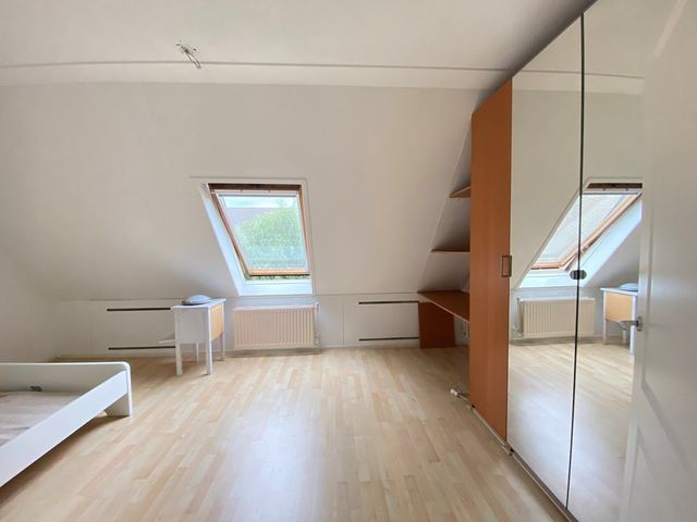 Lakenburg 42, Hoofddorp