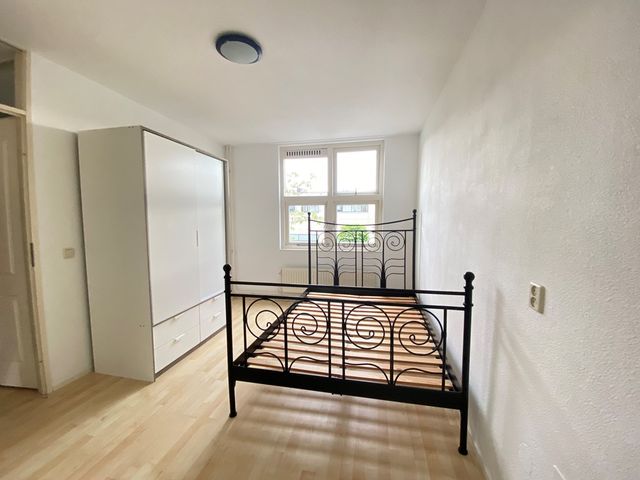 Lakenburg 42, Hoofddorp