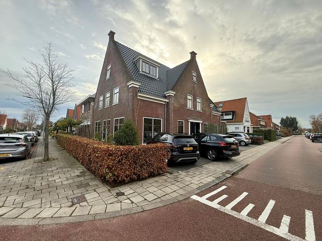 Raadhuisstraat 8B, Landsmeer