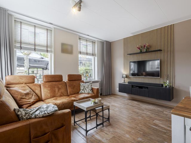 Buitendams 527, Hardinxveld-Giessendam