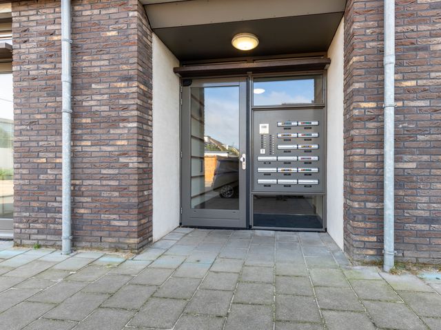 Leliestraat 13B, Roelofarendsveen