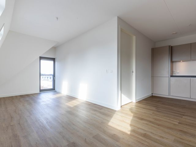 Leliestraat 13B, Roelofarendsveen