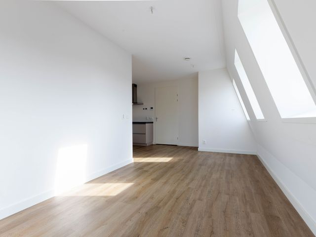 Leliestraat 13B, Roelofarendsveen