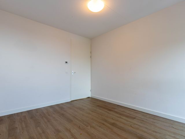 Leliestraat 13B, Roelofarendsveen