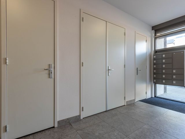 Leliestraat 13B, Roelofarendsveen