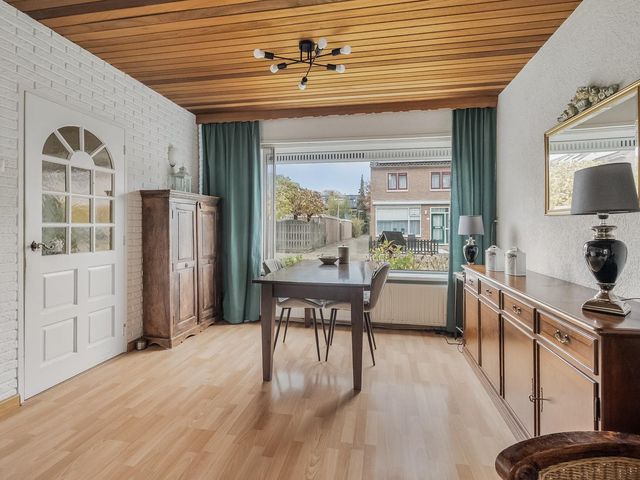 De Zeeg 38, Barendrecht