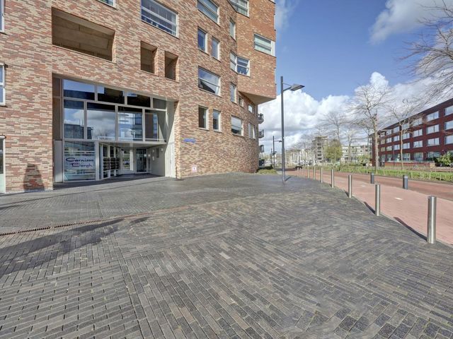 Middeldijkerplein 40, Barendrecht