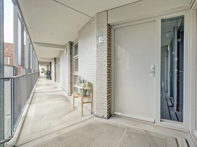 Middeldijkerplein 40, Barendrecht