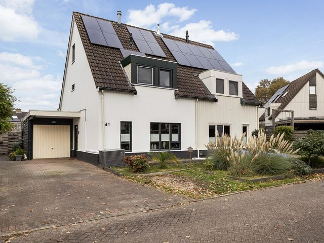 Westerbeek 5, Schoonebeek