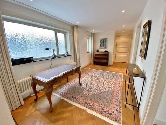 Jozef Israëlsplein 9, Den Haag