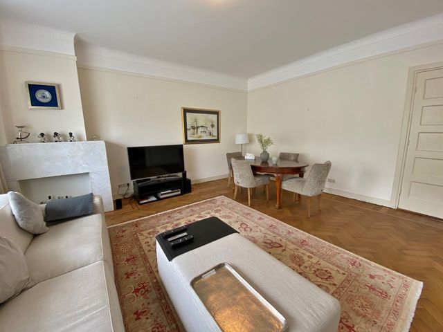 Jozef Israëlsplein 9, Den Haag