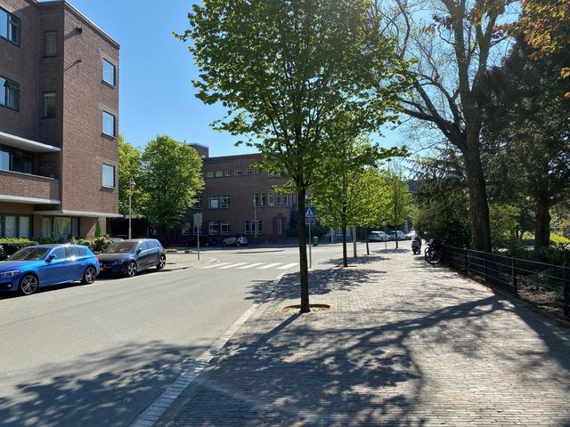 Jozef Israëlsplein 9, Den Haag