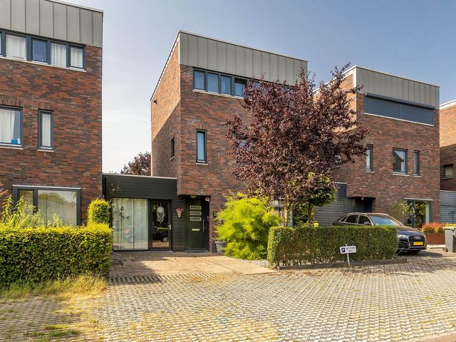 Pater Hubertuscour 13, Geleen