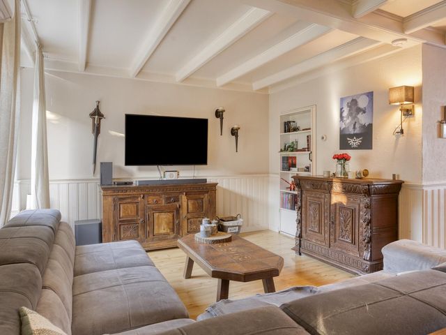 Papenakker 12, Alphen