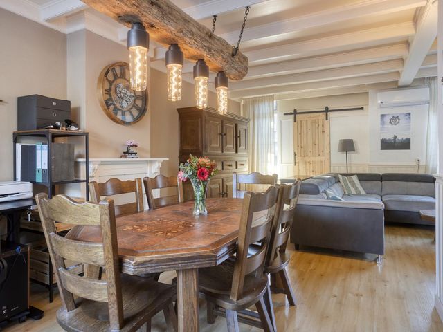 Papenakker 12, Alphen