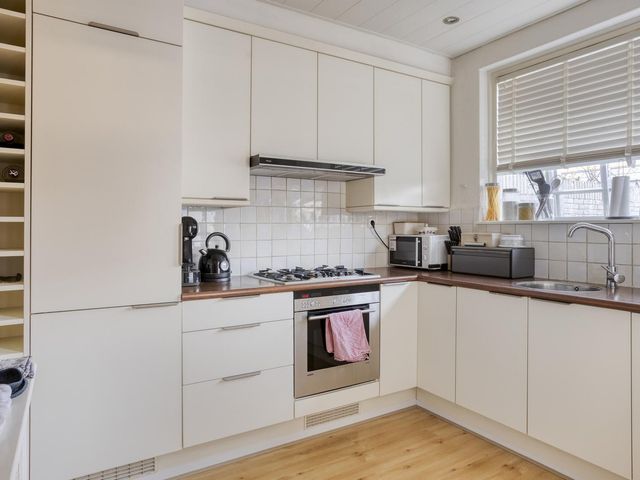 Papenakker 12, Alphen