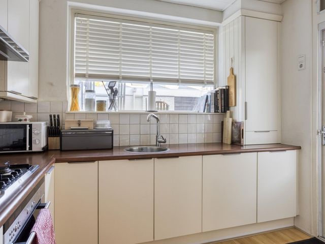 Papenakker 12, Alphen