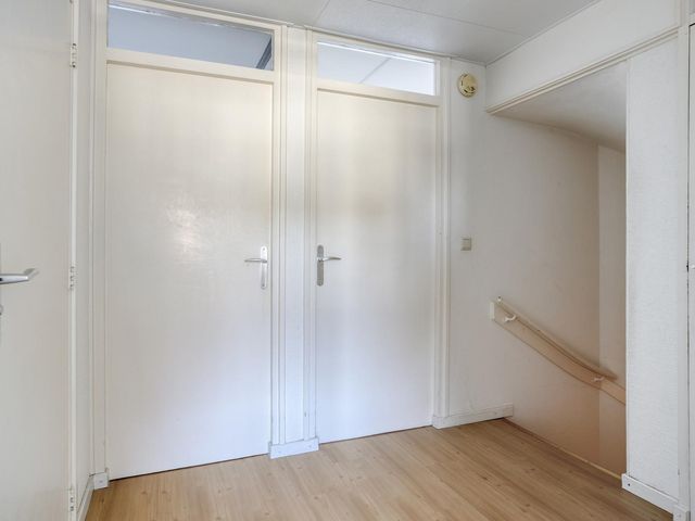 Papenakker 12, Alphen