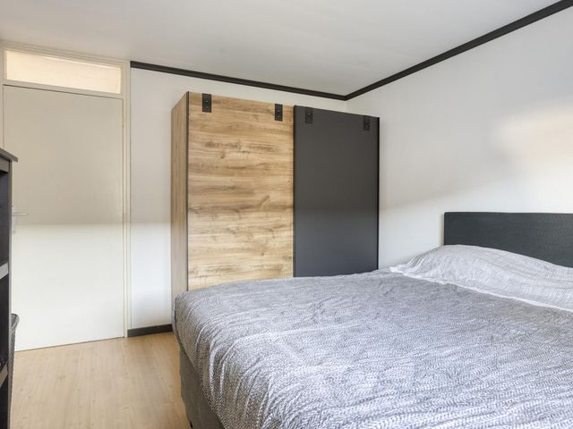 Papenakker 12, Alphen