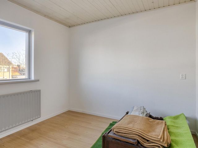 Papenakker 12, Alphen