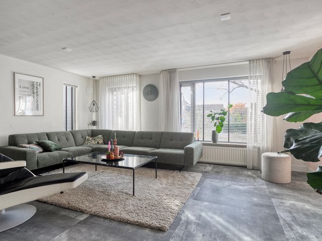 Plevier 127, Bunschoten-Spakenburg